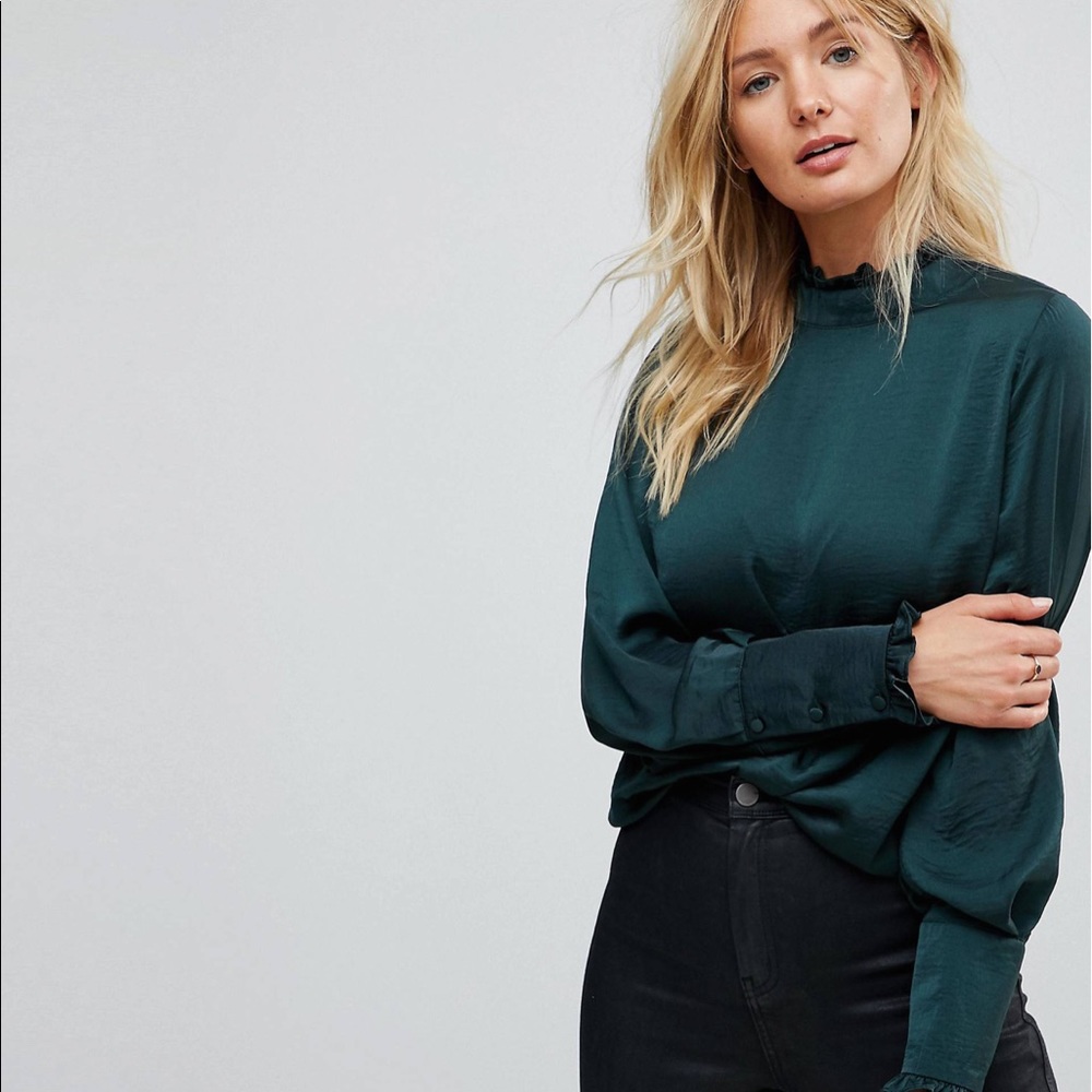 ASOS luxe high neck open back forest green top NWT - Picture 2 of 7